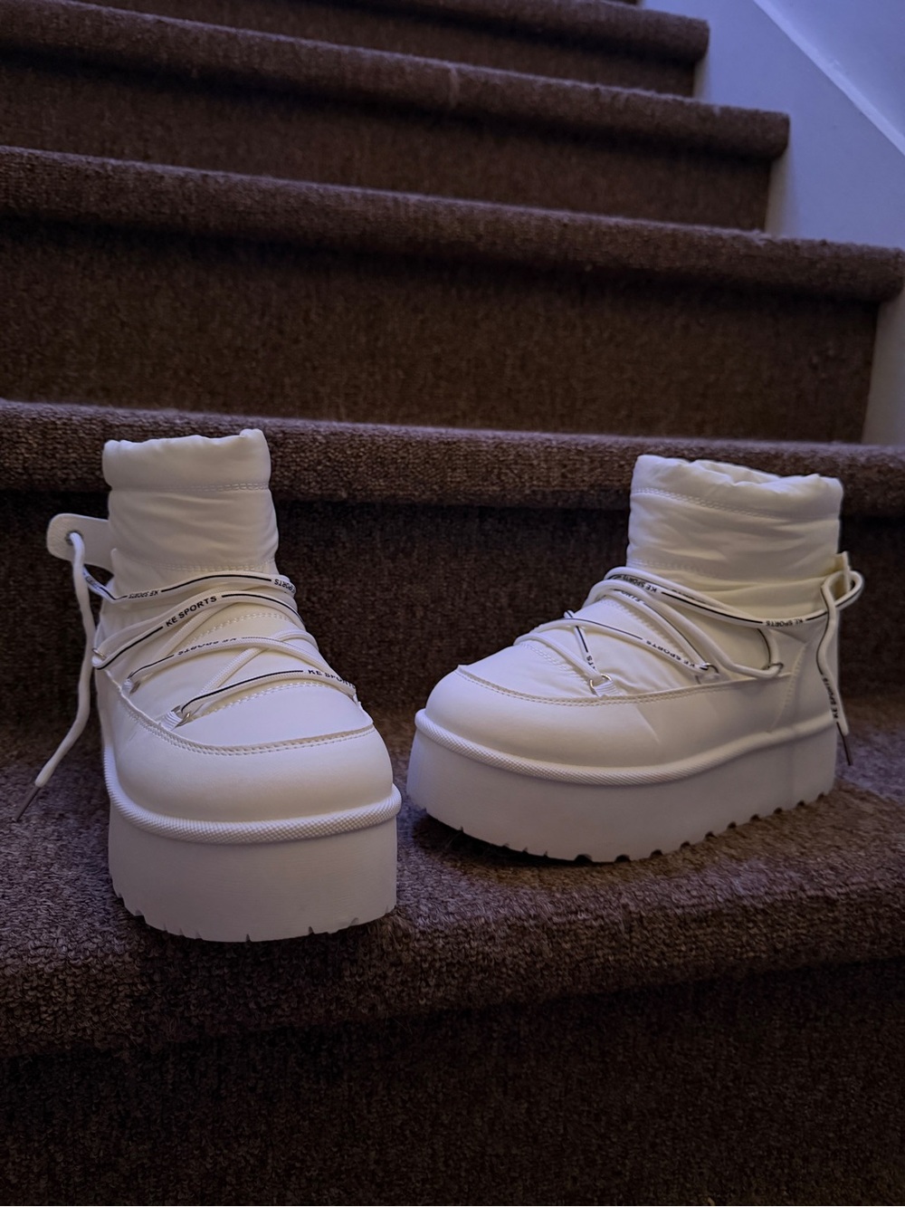 Flatform / Platform Lace-Up Women's White Boots - Picture 6 of 7